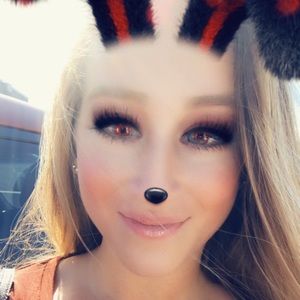 Meet your Posher, Nicole